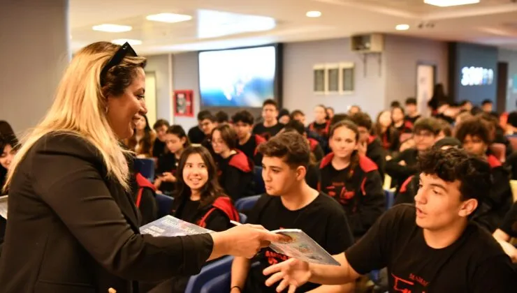 Mamak’ta bilim söyleşisi düzenlendi