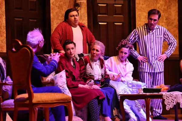 “Fatih’te Bir Konak” oyununun prömiyeri yapıldı