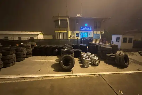 Şanlıurfa'da 2 milyon TL değerinde kaçak lastik ele geçirildi