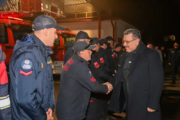 Başkan Genç'ten yılbaşında görev yapan personele ziyaret