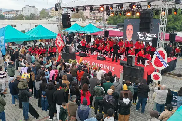 Gazipaşa’da 5. Uluslararası Yeni Yıl Pazarı gerçekleştirildi