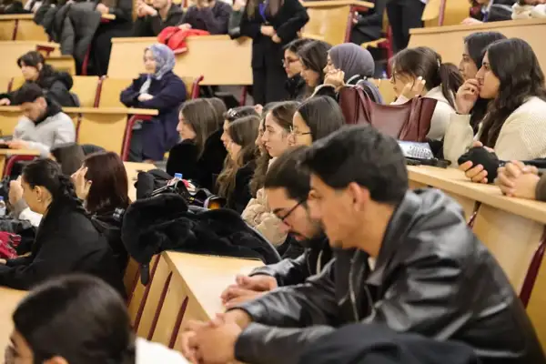 Kütahya'da KASİS Kariyer Zirvesi düzenlendi