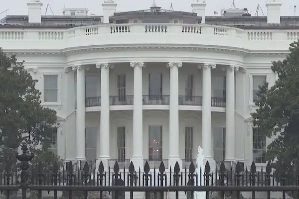 Trump, Ukrayna zirvesi öncesinde Putin ile görüştü