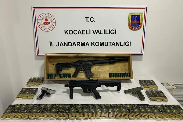 Gebze’de silah kaçakçılığı operasyonu