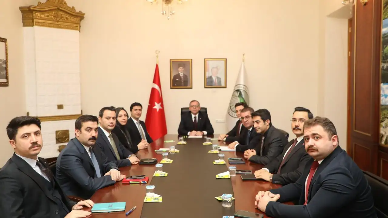 Kars’ta Kaymakamlar Toplantısında ilçelerde yürütülen kamu hizmetleri, masaya yatırıldı