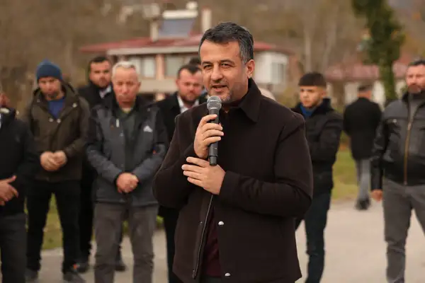 Başkan Doğan, Ayvacık'taki yol çalışmalarını inceledi