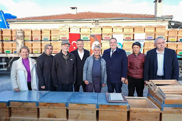 Manisa’da arıcılara ve sulama kooperatiflerine ekipman desteği sağlandı