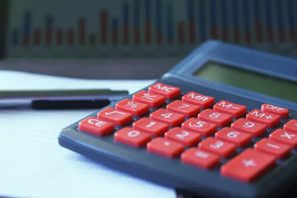 Küresel piyasalarda iyimser ve temkinli bir denge hakim