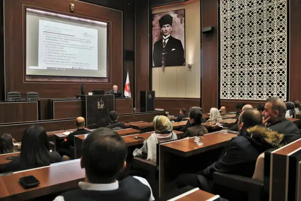 Keçiören Belediyesi yöneticilerine disiplin ve yetki devri eğitimi