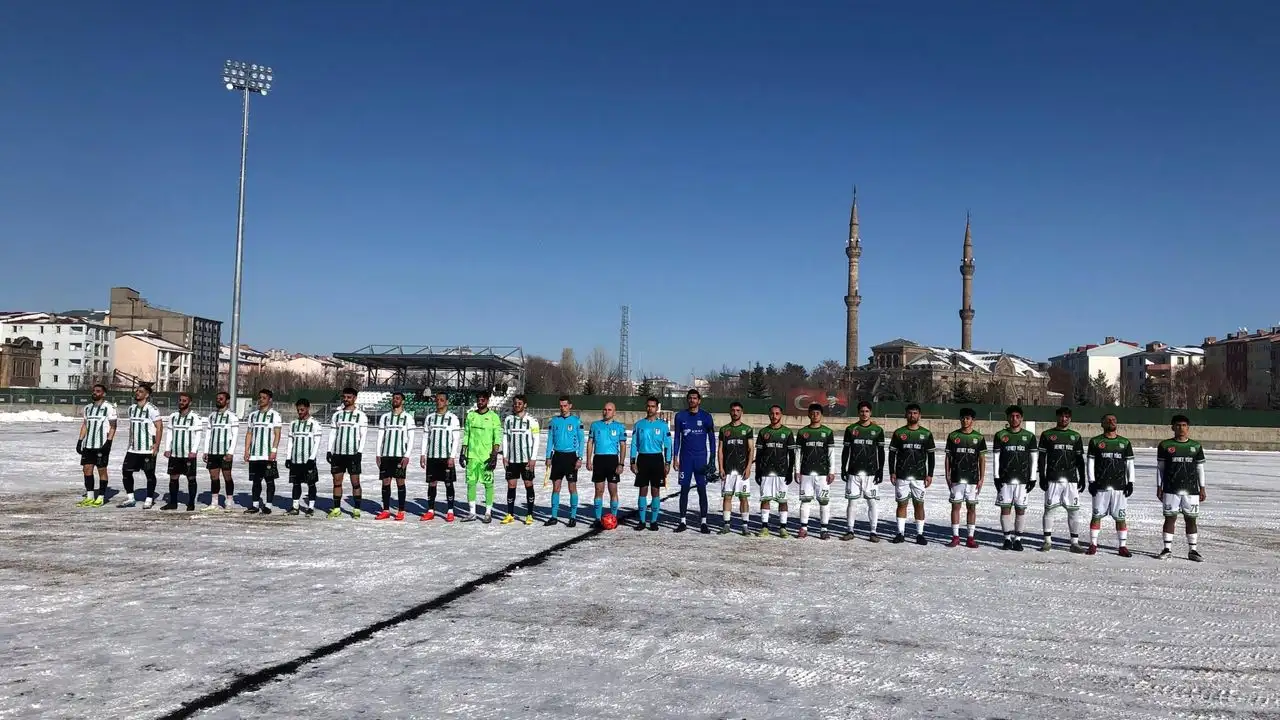 Kars 36 Spor’dan soğuk havada gol şov: 7-1
