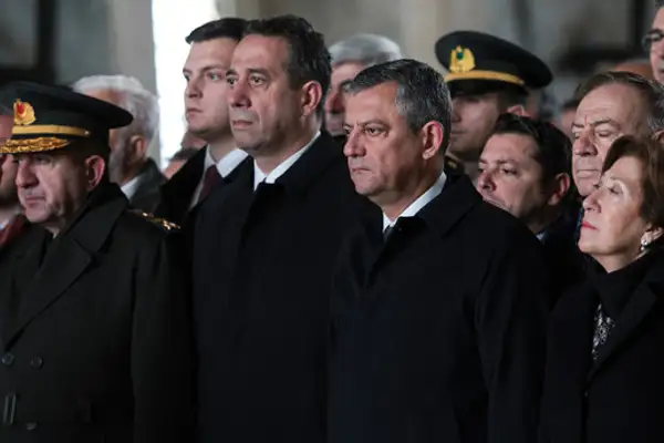 CHP Genel Başkanı Özel, İsmet İnönü’yü andı