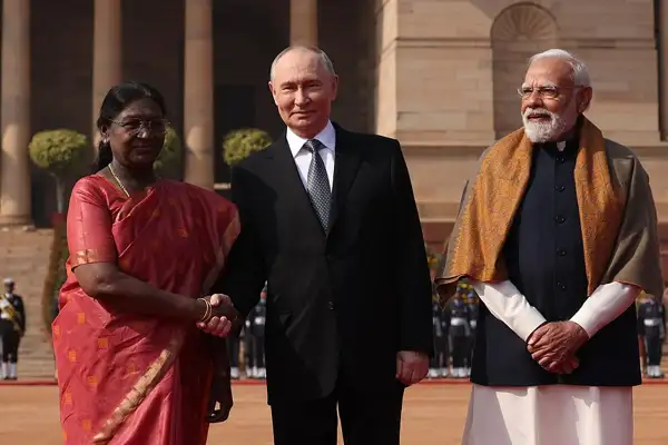 Putin: Rusya ve Hindistan, küresel sahnede eşitlik ilkelerini birlikte savunuyor