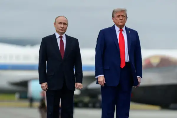 Trump, Putin ile telefonda görüştü 