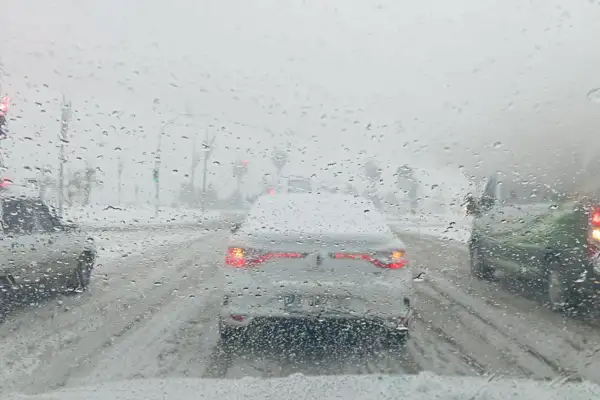 Şanlıurfa’da kar ve tipi nedeniyle bazı yollar trafiğe kapatıldı