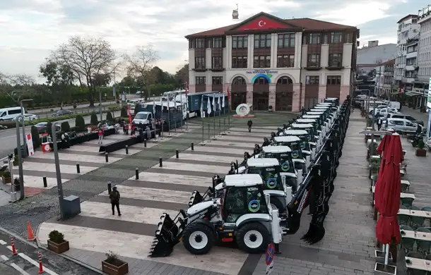 Büyükşehir'in hizmet filosu 340 araca ulaştı