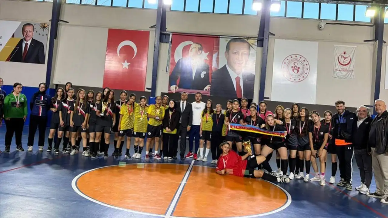 Serik’te Gençler Futsal ilçe birinciliği sona erdi