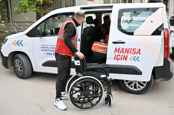 Manisa Büyükşehir Belediyesi’nden medikal malzeme desteği