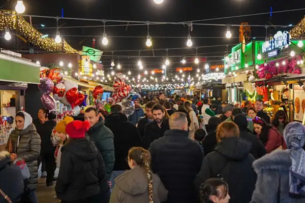 Beylikdüzü Kış Festivali ziyaretçilerini ağırlamaya devam ediyor