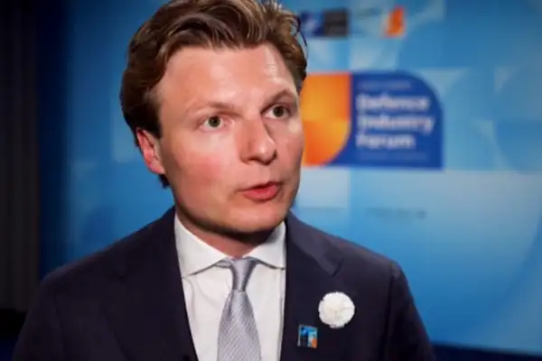 Hollanda Savunma Bakanı Brekelmans, Bosna’daki askerleri andı