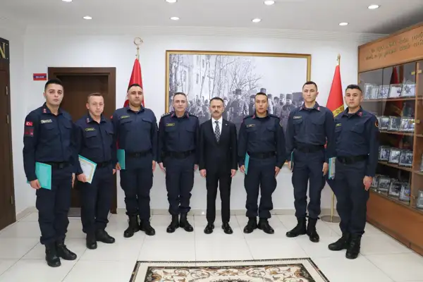 Vali Aktaş, İl Jandarma Komutanlığını ziyaret etti