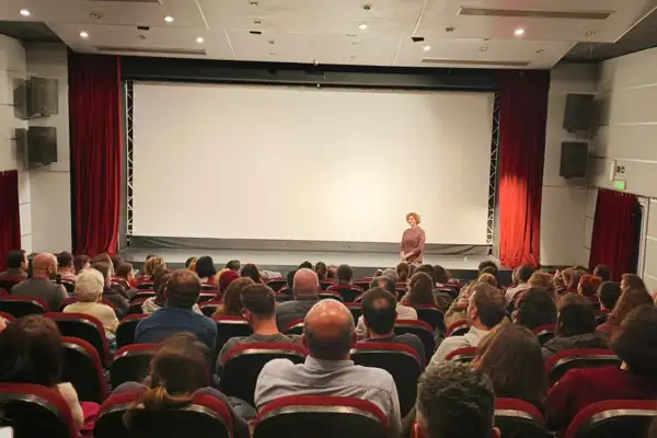 Yönetmen Pelin Esmer, Nilüfer’de sinemaseverlerle buluştu