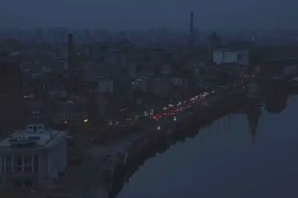 Ukrayna'nın birçok bölgesinde acil elektrik kesintileri başladı