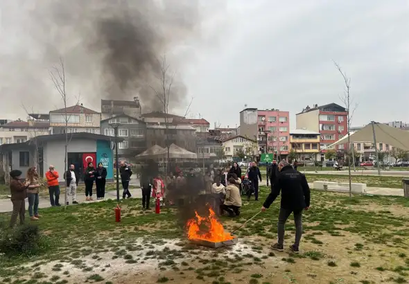 Nilüfer'de deprem ve yangın anınada yapılması gerekenlere ilişkin eğitim gerçekleşti