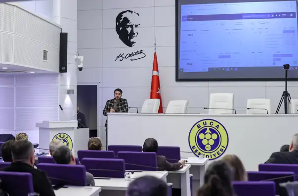 Buca’da kent yönetimi dijitalleşiyor