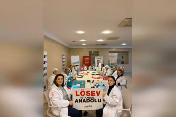 LÖSEV anneleri Bez Çanta Atölyesi'nde bir araya geldi