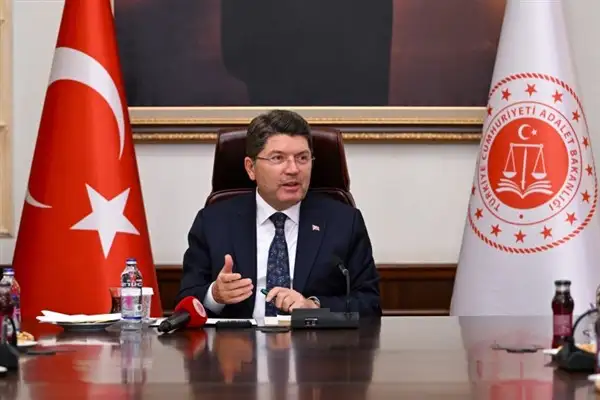 Bakan Tunç, YSK Başkanı Yener ile görüştü