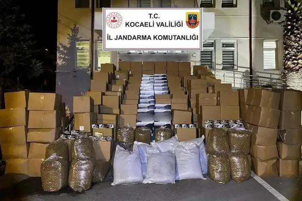 Kocaeli'de 6,3 milyon liralık makaron ve tütün ele geçirildi