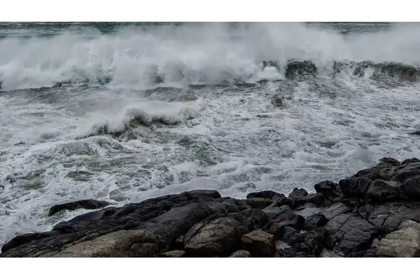 Ege kıyıları için kuvvetli rüzgar ve fırtına uyarısı