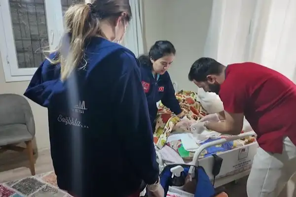 Sarıçam’da evde sağlık ve bakım hizmetleri devam ediyor