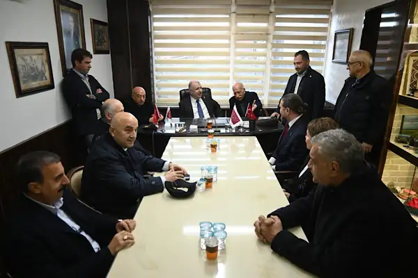 Özdağ’dan Kapalıçarşı Esnafları Derneği’ne ziyaret