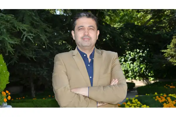 Av. Cüneyd Altıparmak: 