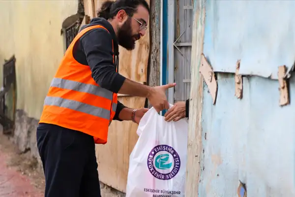Büyükşehirden ihtiyaç sahiplerine hijyen desteği