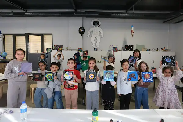 Kepez’de karne tatili bilim, sanat ve teknoloji atölyeleriyle başladı