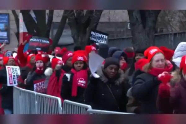 New York'ta 15 bin hemşire greve çıktı