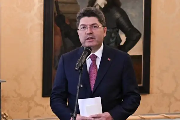 Bakan Tunç, Ankara 2 Nolu Barosu Başkanı Ağdemir ve stajyer avukatlarla bir araya geldi