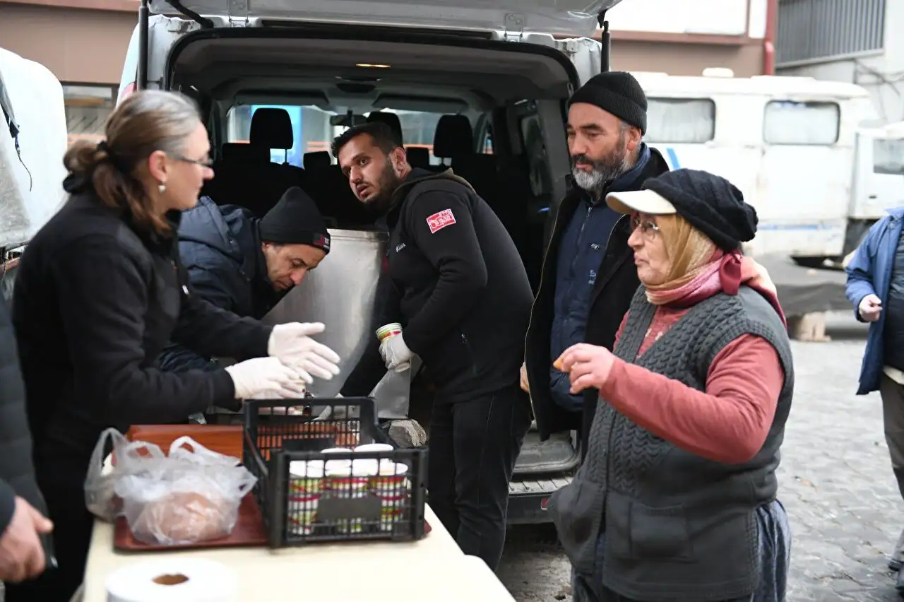 Belediye başkanı  Kasap: Çorba dağıtımımız sürecek