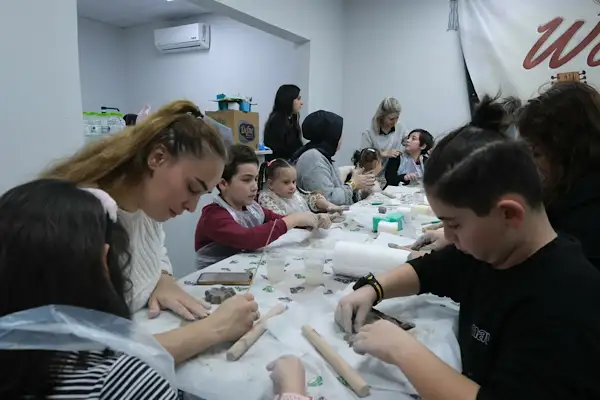 Sapanca’da ''Ebeveyn ve Çocuk Seramik Workshopu'' düzenlendi
