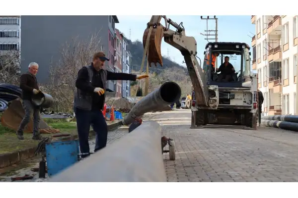 Altınordu Şahincili'de 40 yıllık içme suyu hattı yenilendi