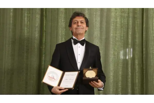 Dünyaca Ünlü Yazar Akif Manaf 2025 Yılı International Peace Prize Ödülü’nü aldı