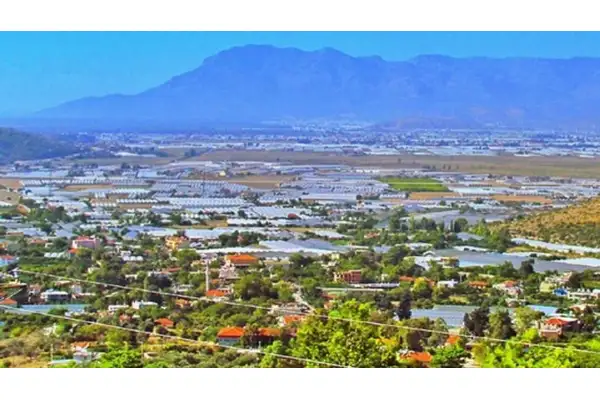 Sahil kesimdeki örtü altı üreticilere soğuk hava uyarısı