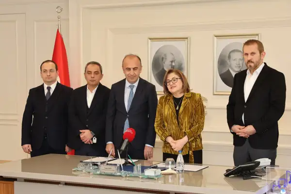 Büyükşehir Belediyesi’nden Adıyaman Üniversitesi’ne destek 