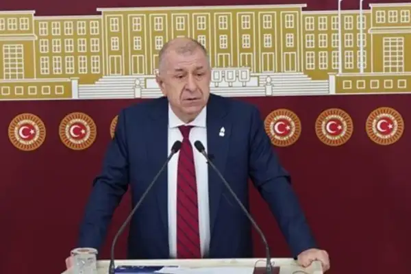 Özdağ, Ümraniye'de esnaf ziyareti gerçekleştirdi