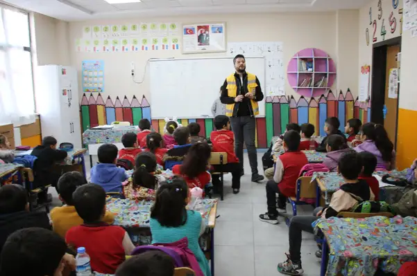 Haliliye Belediyesi'nden çocuklara yönelik farkındalık eğitimi