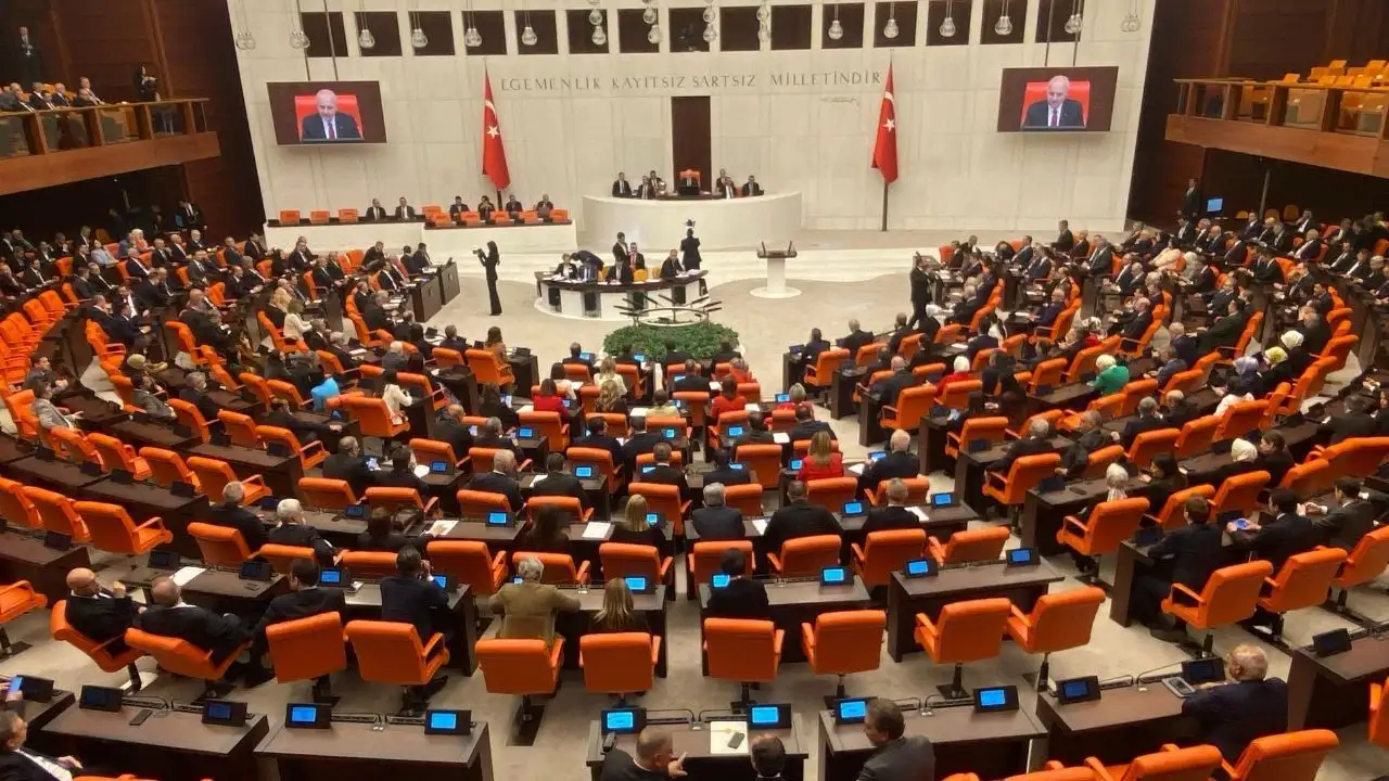 AK Parti’nin TBMM’deki milletvekili sayısı 275 oldu