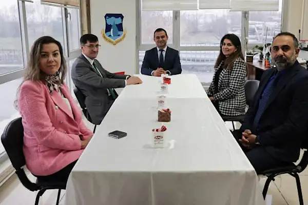 Başkan Kahveci, Mikro Kredi Ofisi'ni ziyaret etti