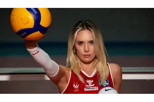 Eski voleybolcu Derya Çayırgan'a adli kontrol talebi
